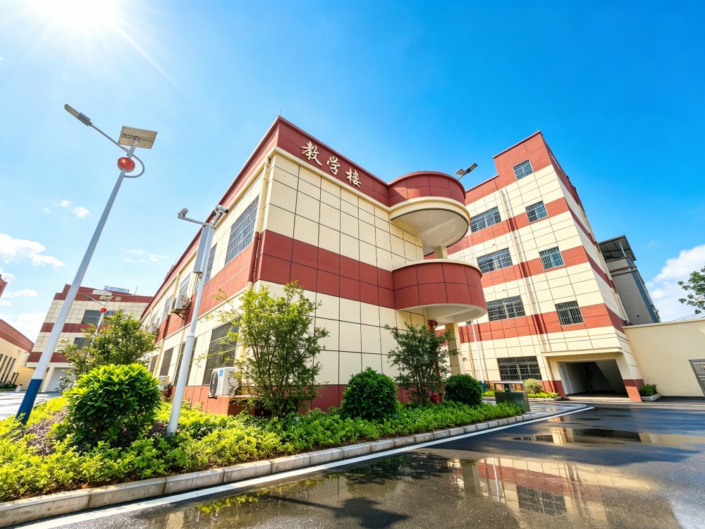 遂宁叛逆小孩管教学校怎么联系？家长择校全流程指南